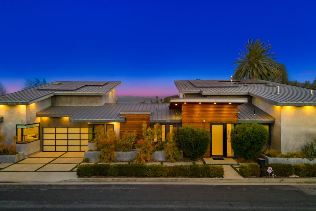 SkylineLuxuryHaven 2