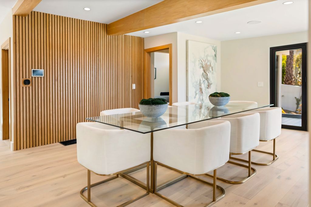 Pacific Coast Villa LA OliversTravels 4