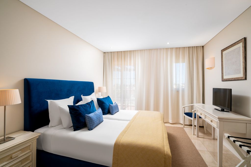 Two Bedroom Luxury Townhouse Poolview Monte Santo Resort Carvoeiro Olivers Travels 5