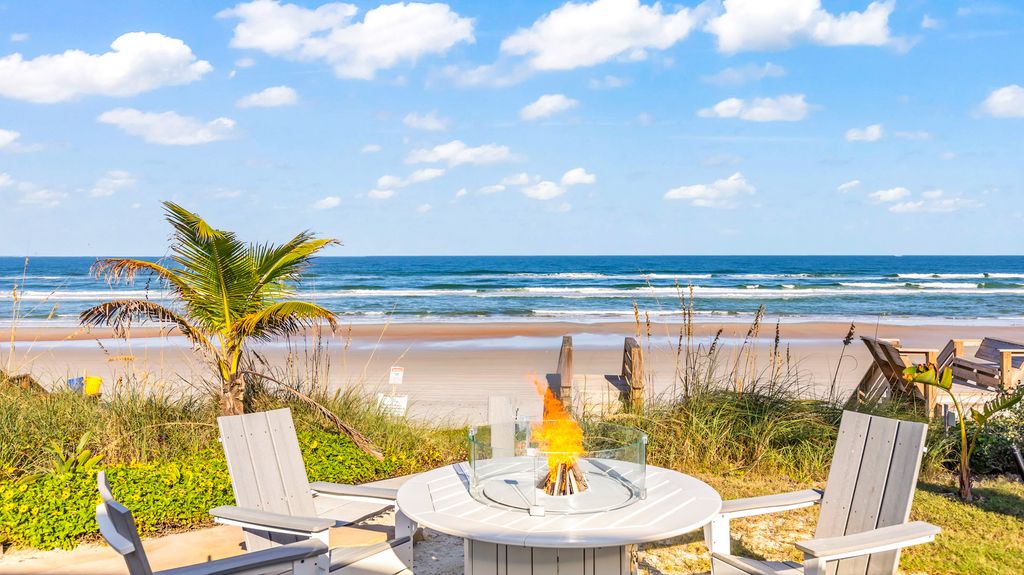 Salty Cottage Daytona Beach Olivers Travels 6