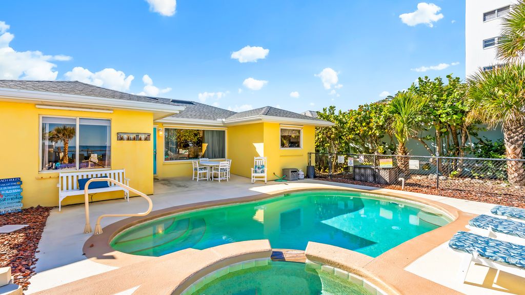 Sunlight Sands Daytona Beach Olivers Travels 1