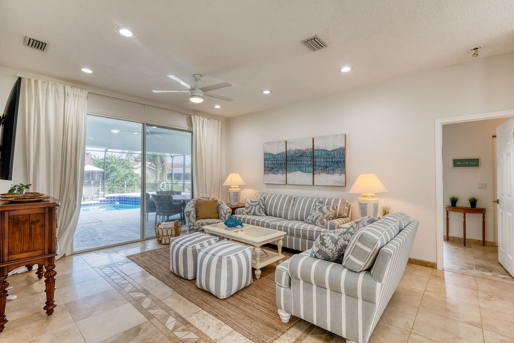 Coconut Cottage OliversTravels 3