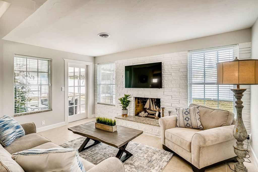 Crest Cottage Daytona Beach Olivers Travels 3