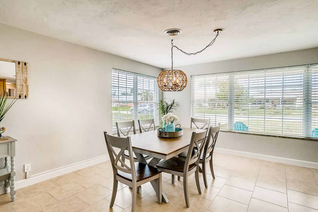 Crest Cottage Daytona Beach Olivers Travels 4