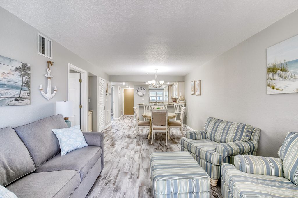 Coastal Condo Daytona Beach Olivers Travels 4