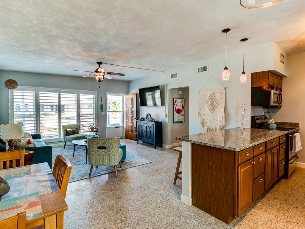 High Tide Hideaway Daytona Beach Olivers Travels 3