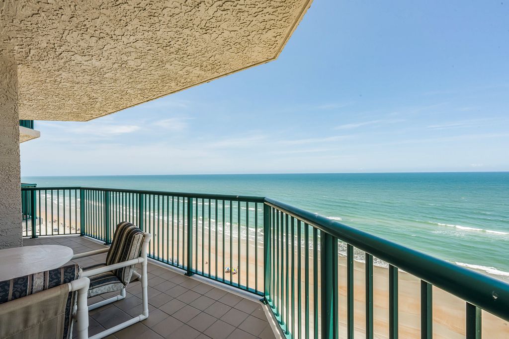 Glow Getaway Daytona Beach Olivers Travels 1