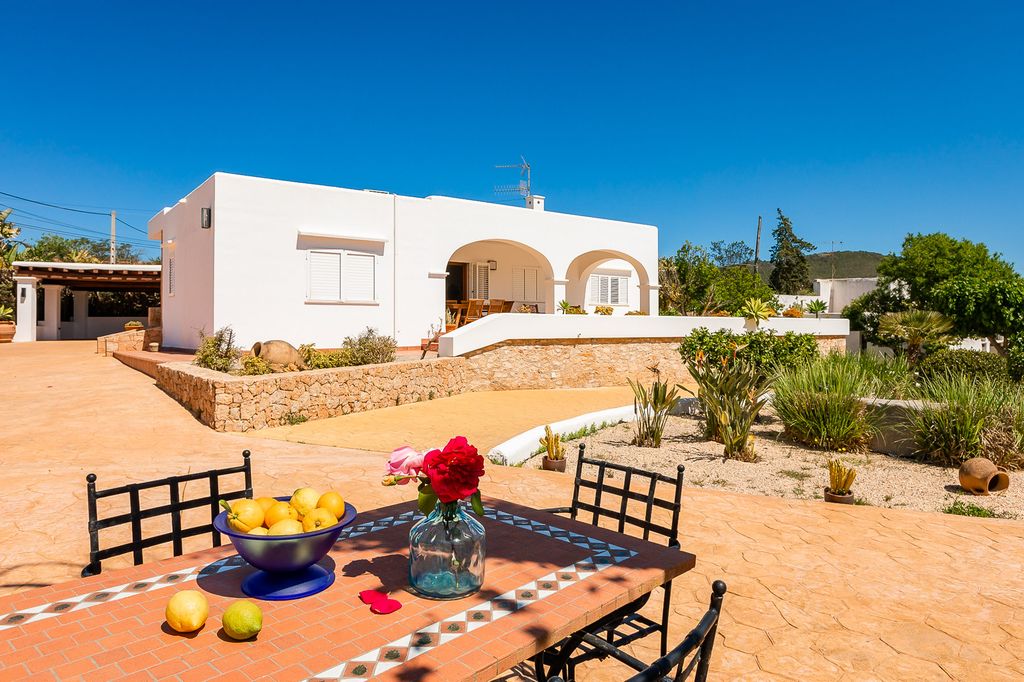 Villa Santa Eulalia Ibiza Olivers Travels 1