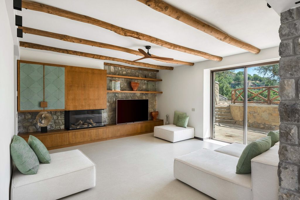 Villa Il Nido Italy OliversTravels 3