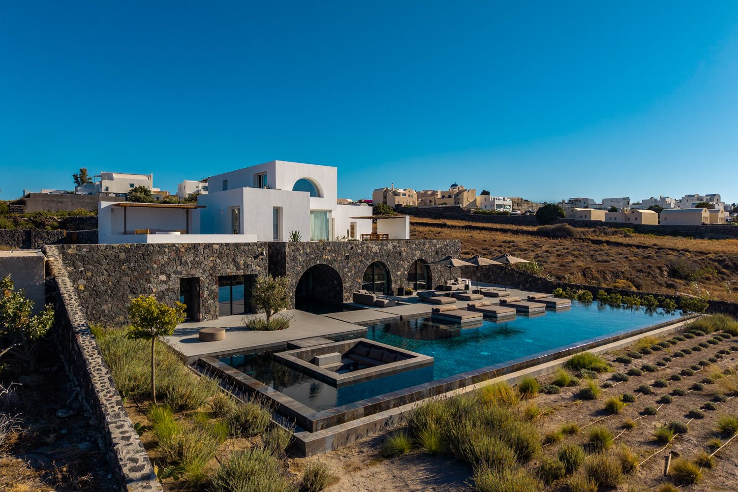Oia Chic