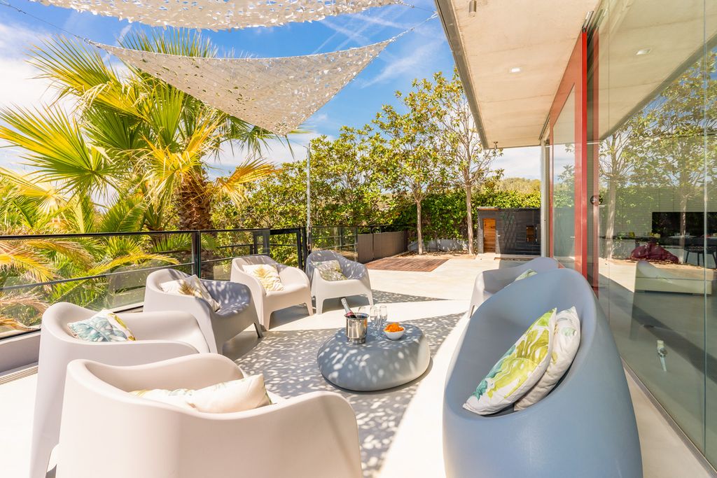 Villa Les Courts SH OliversTravels 5