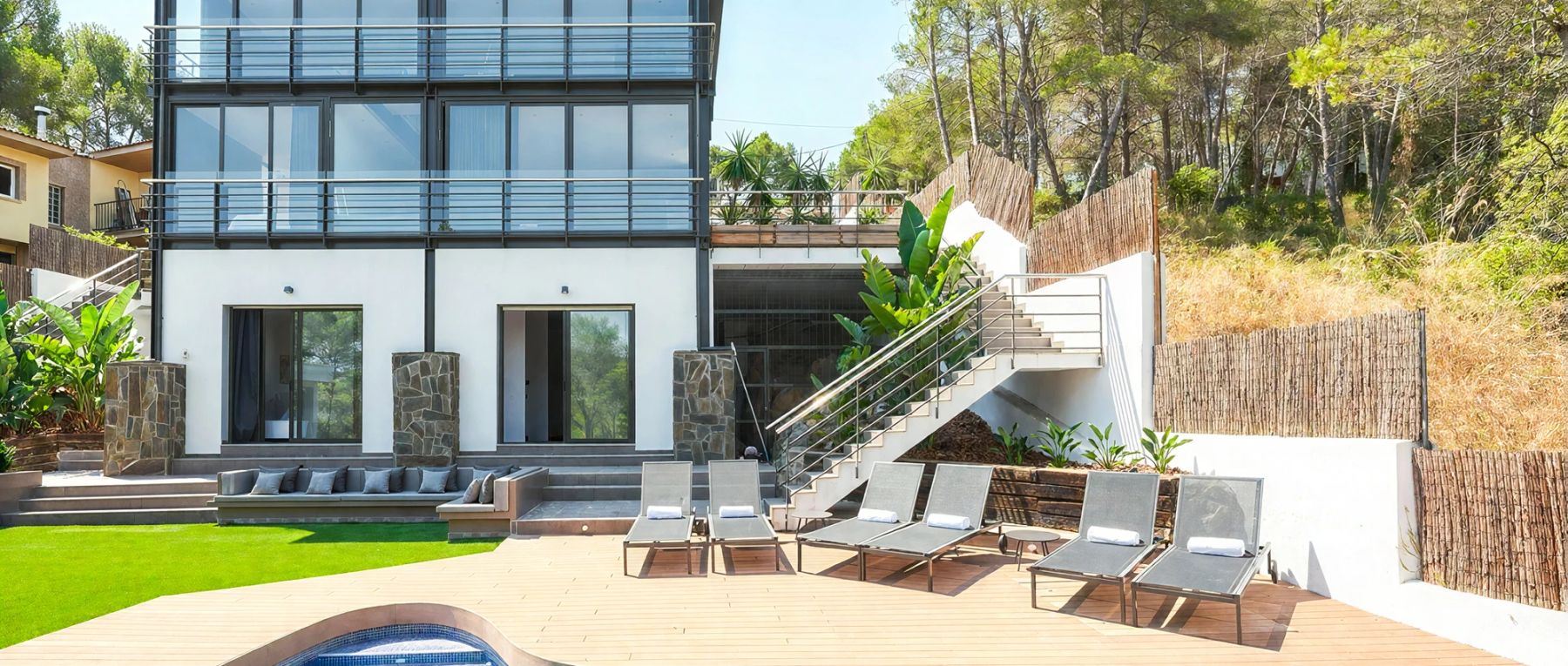 001 villa crystal i catalonia olivers travels desktop center
