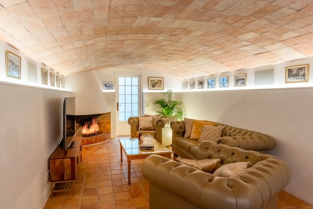 Villa Bassa Rodona SH OliversTravels 6