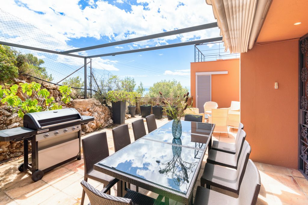 Villa La Levantina Sitges SH OliversTravels 1