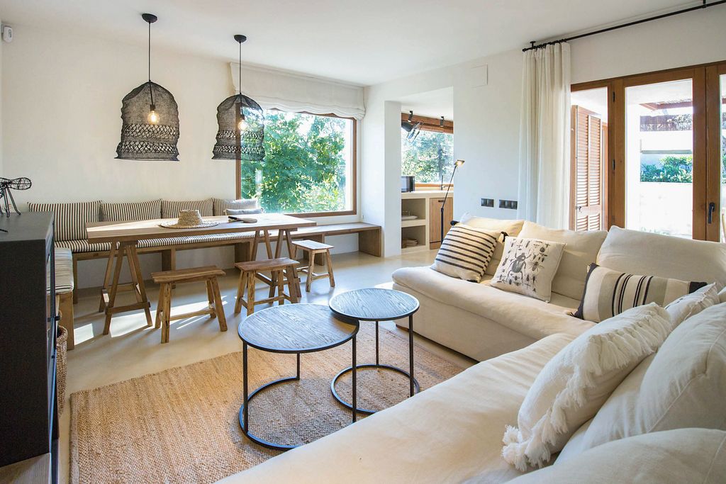 Villa Can Sidos Sitges Hills OliversTravels 6