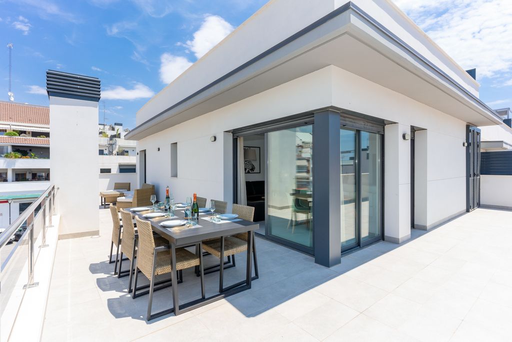 Penthouse Chicago SH OliversTravels 2