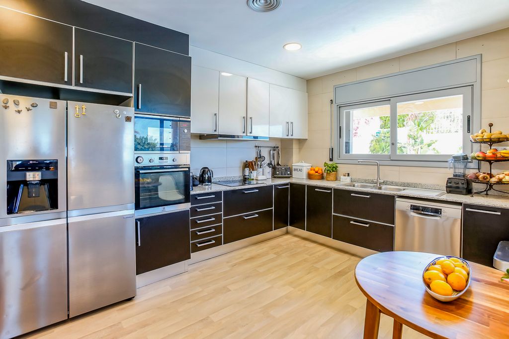 Villa Marisol I Sitges Olivers Travels 4