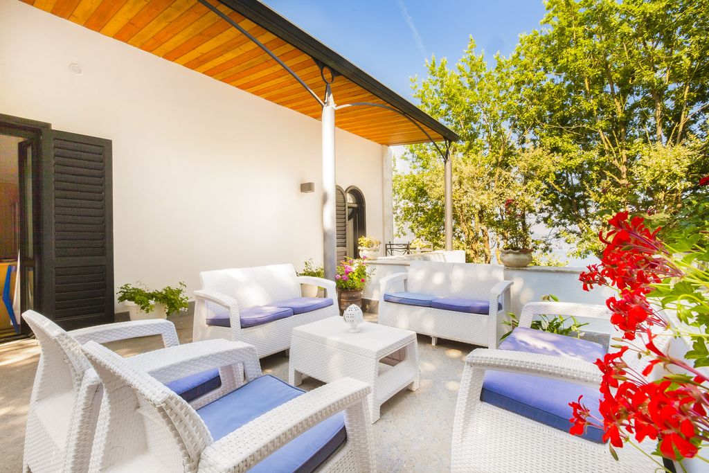 Villa Della Costa Sorrento Olivers Travels 4