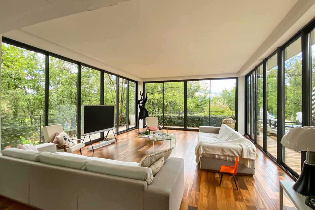 Maison Mur En Pierres CH Olivers Travels 3