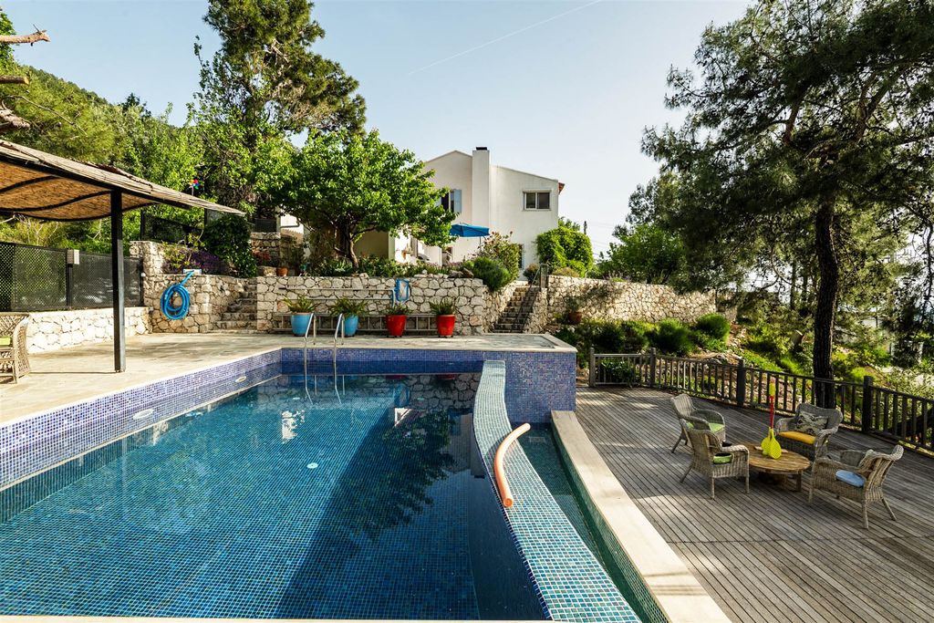 Villa Yuzme Islamlar Olivers Travels 1