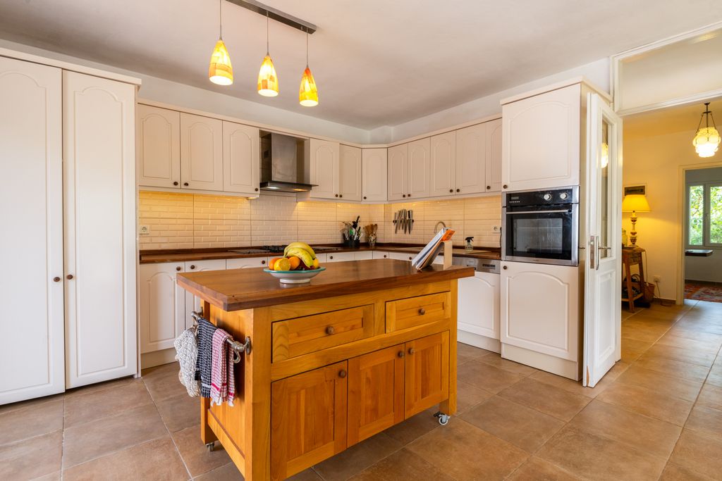 Villa Yuzme Islamlar Olivers Travels 4