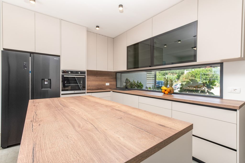 Poolside Paradiso Dalmatia Olivers Travels 4