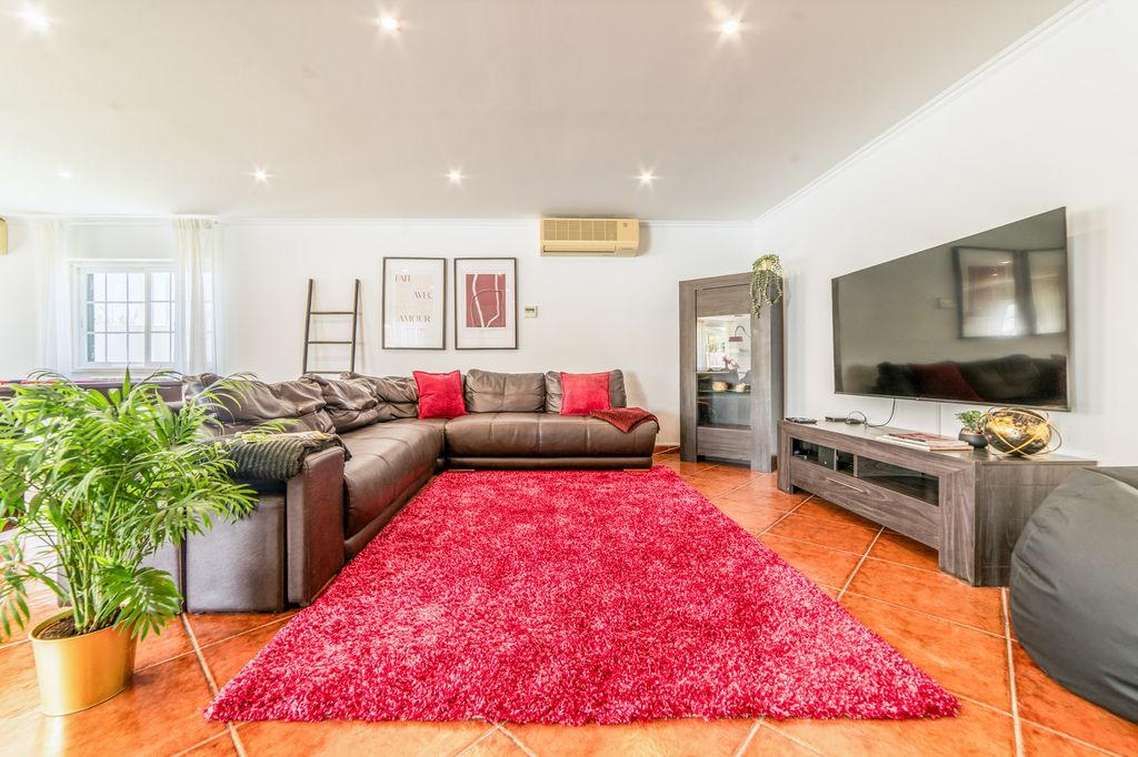 Villa Serra Sol Lisbon Coast Olivers Travels 3