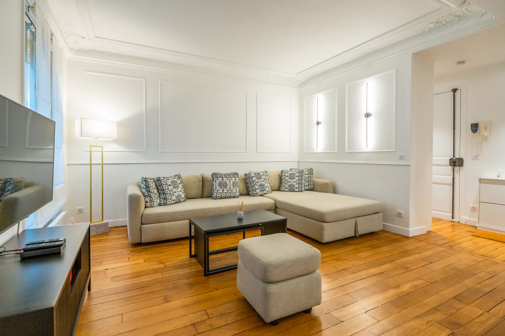 La Belle Volantaires Paris Region OliversTravels 2