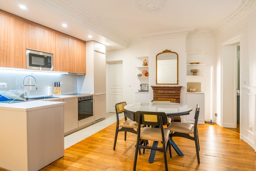 La Belle Volantaires Paris Region OliversTravels 3