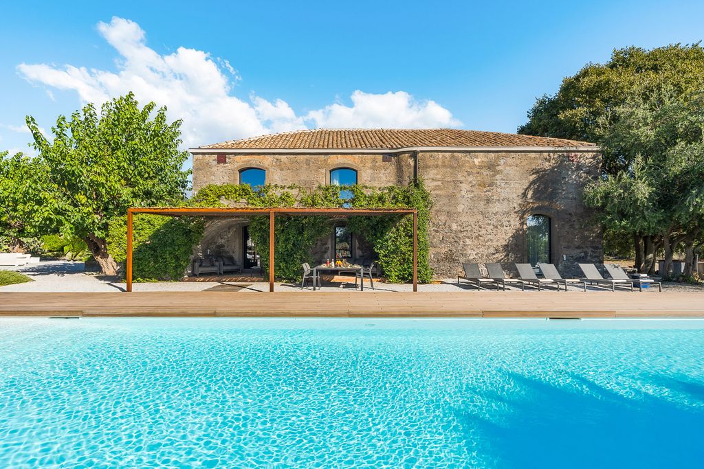 Manu Sanctuary Sicily OliversTravels 1