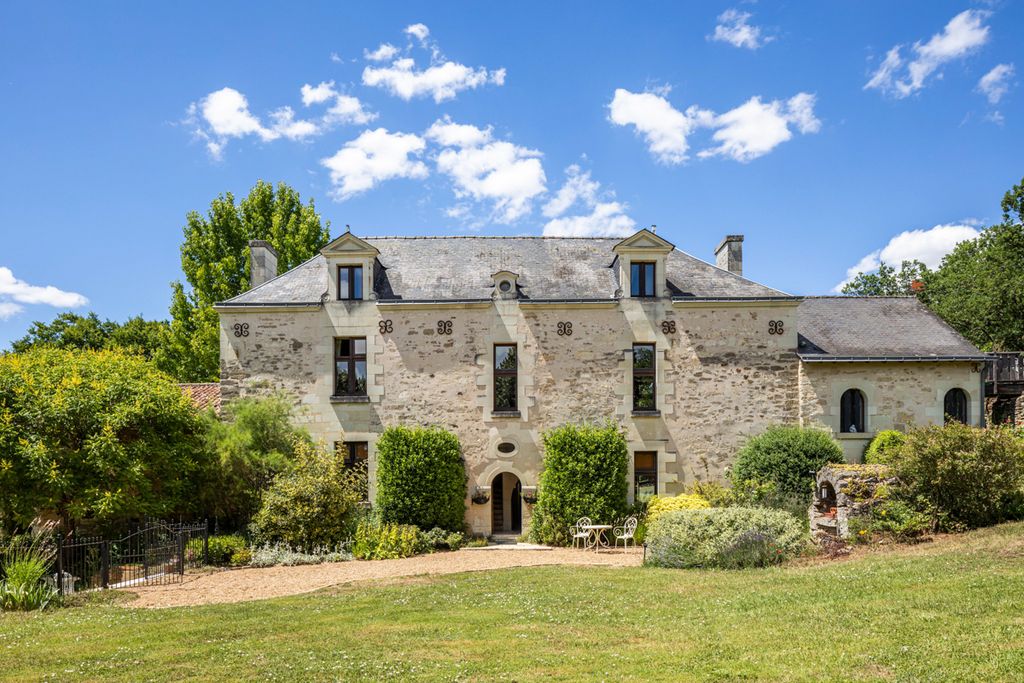 Manoir Levesque Loire Olivers Travels1