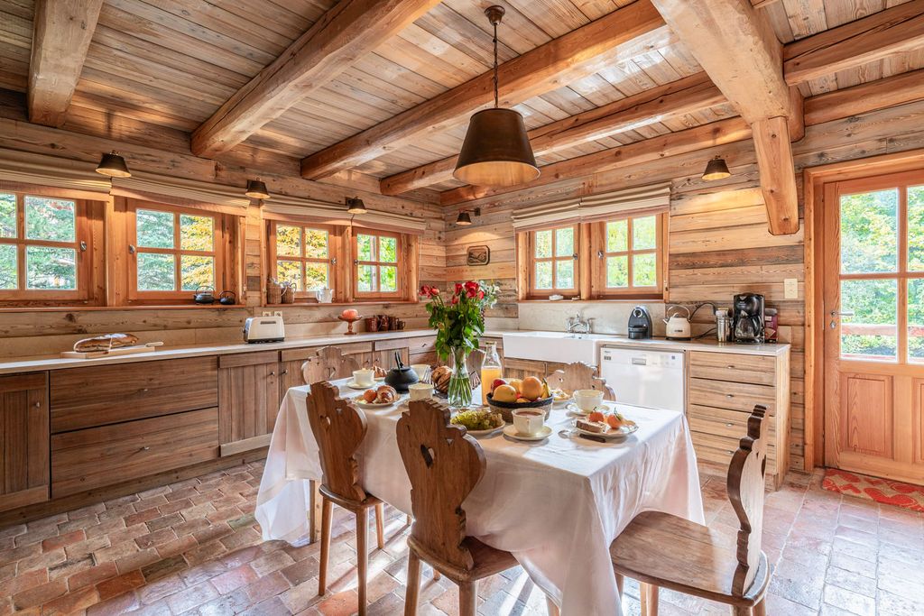 Chalet Pin Cembro Serre Chevalier Olivers Travels 3