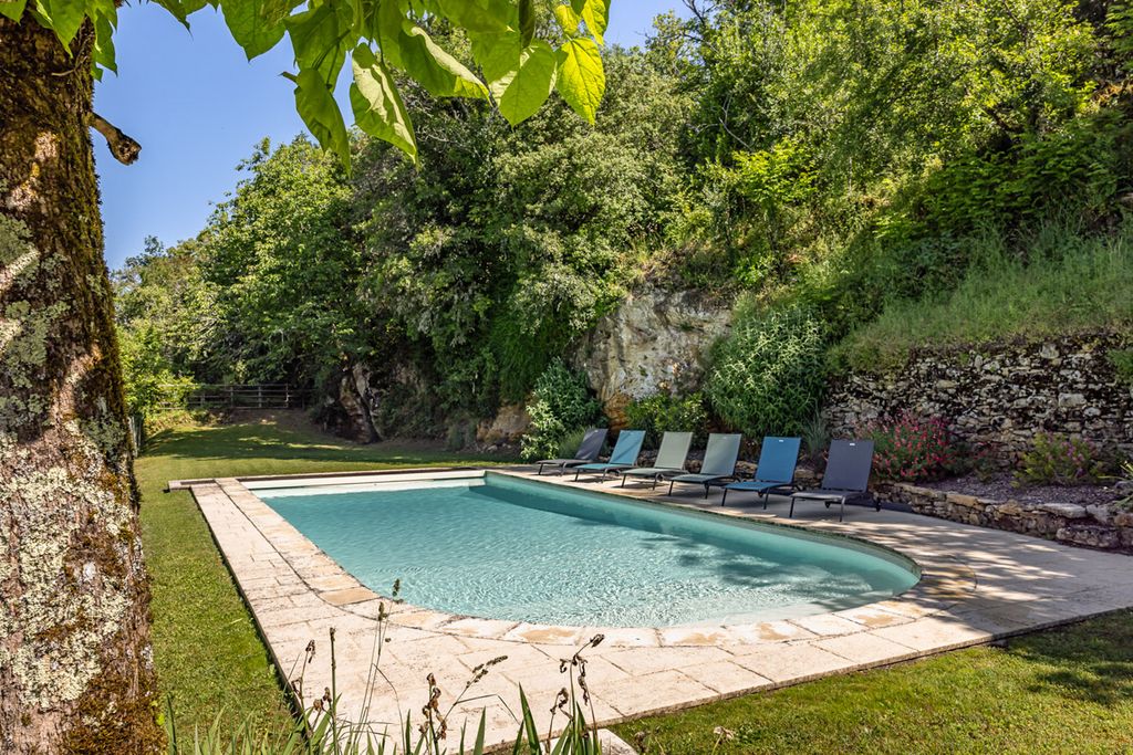 Chateaux Des Rameaux France OliversTravels 3