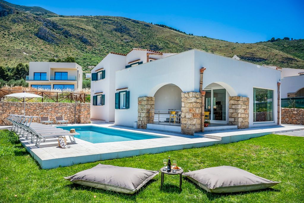 I Fenici Sicily OliversTravels 1