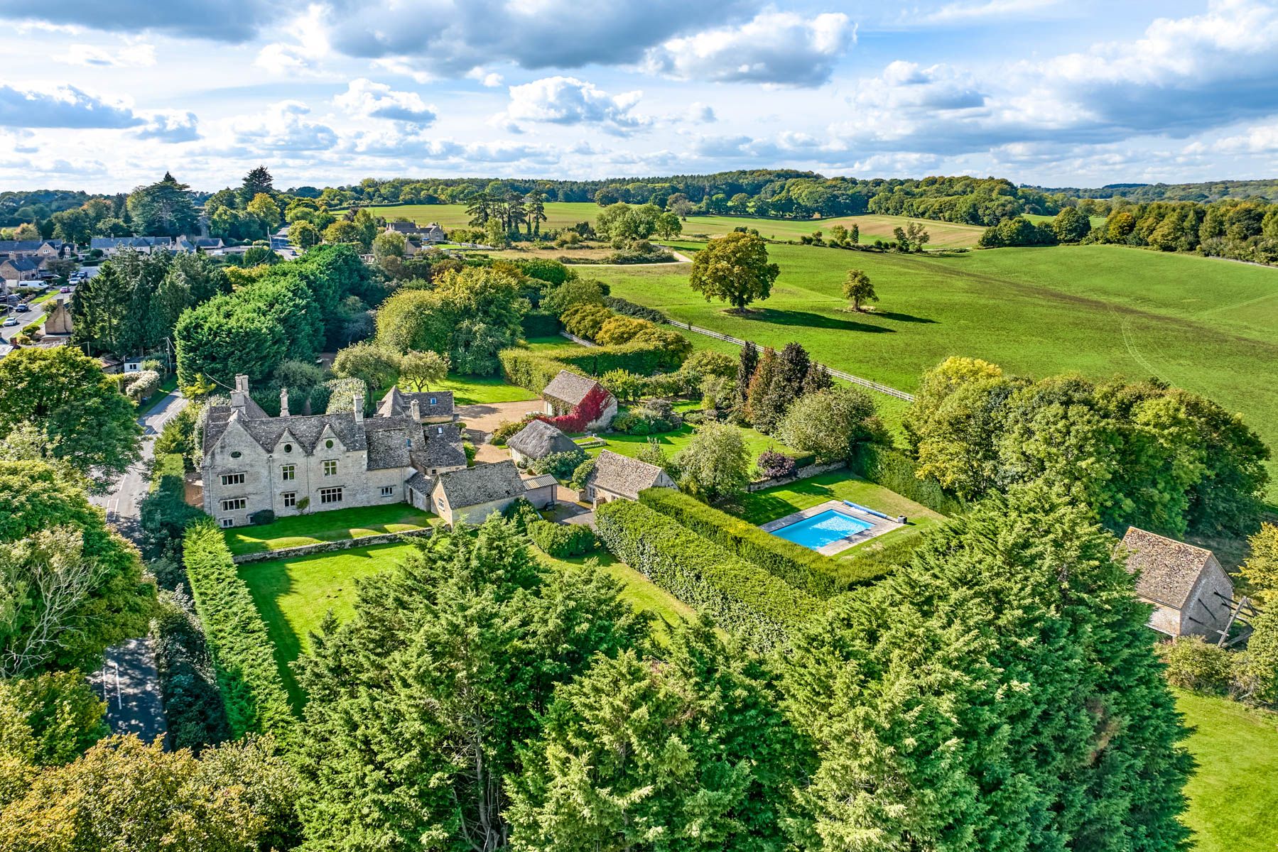 Honeystone Manor