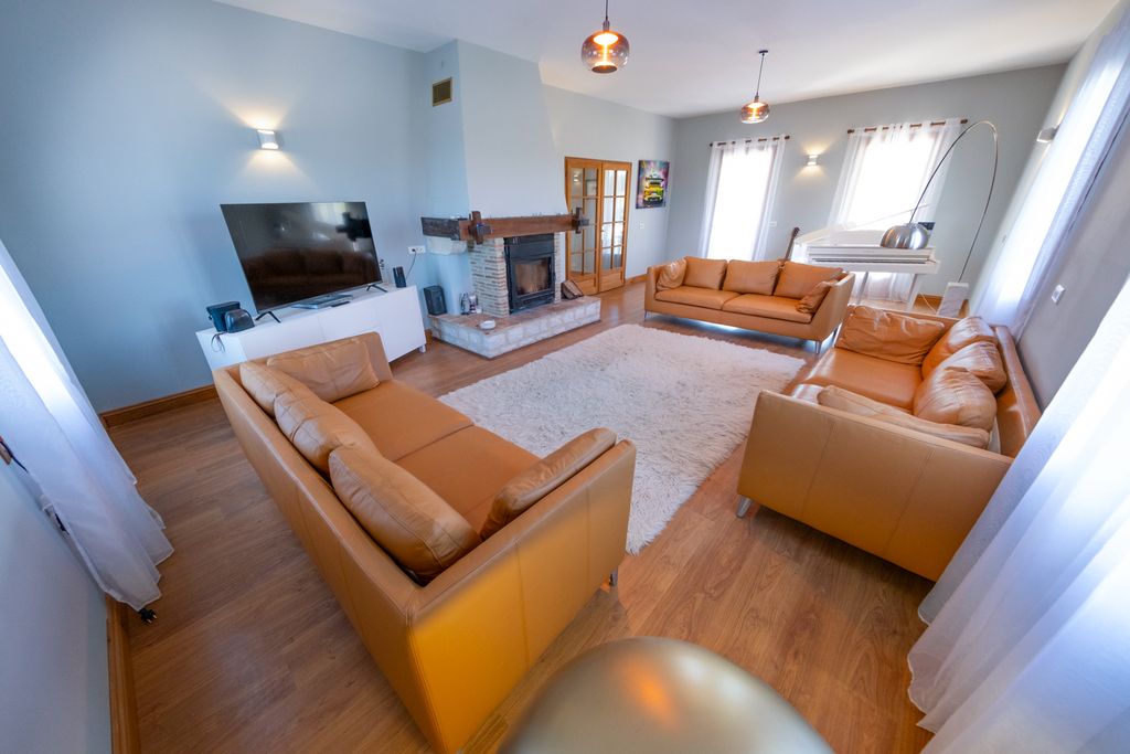 Manoir des Vignes Dorées PF OliversTravels 3