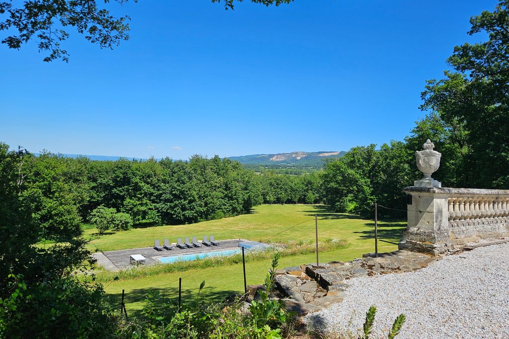 Chateau Charles Henri OliversTravels 2