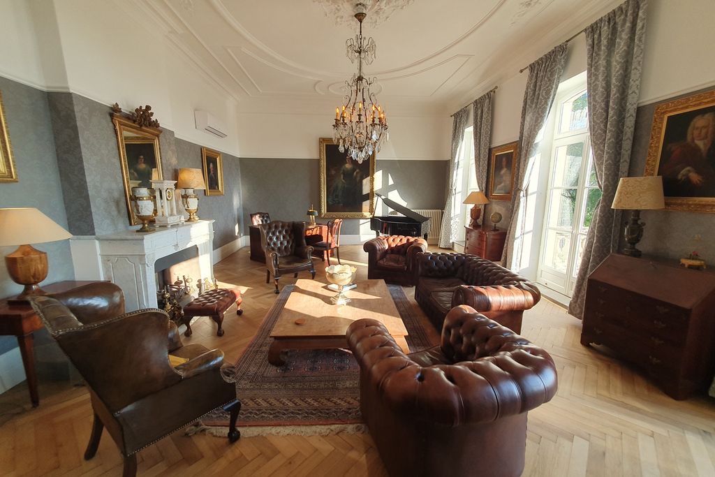 Chateau Charles Henri OliversTravels 3