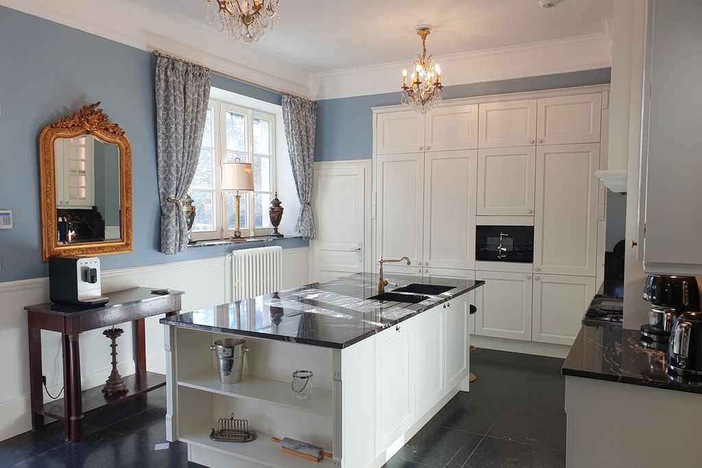 Chateau Charles Henri OliversTravels 5