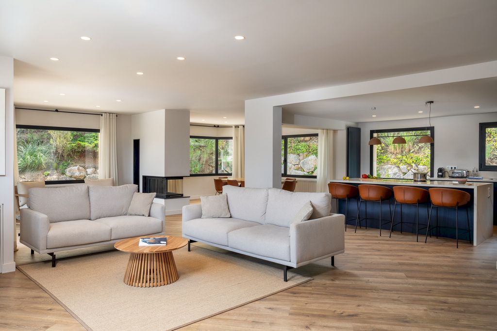 Casa Alba Costa Brava OliversTravels 3