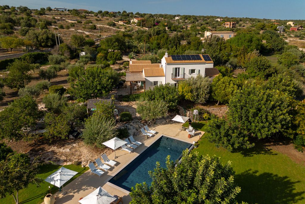 Villa Sudest Sicily OliversTravels 3