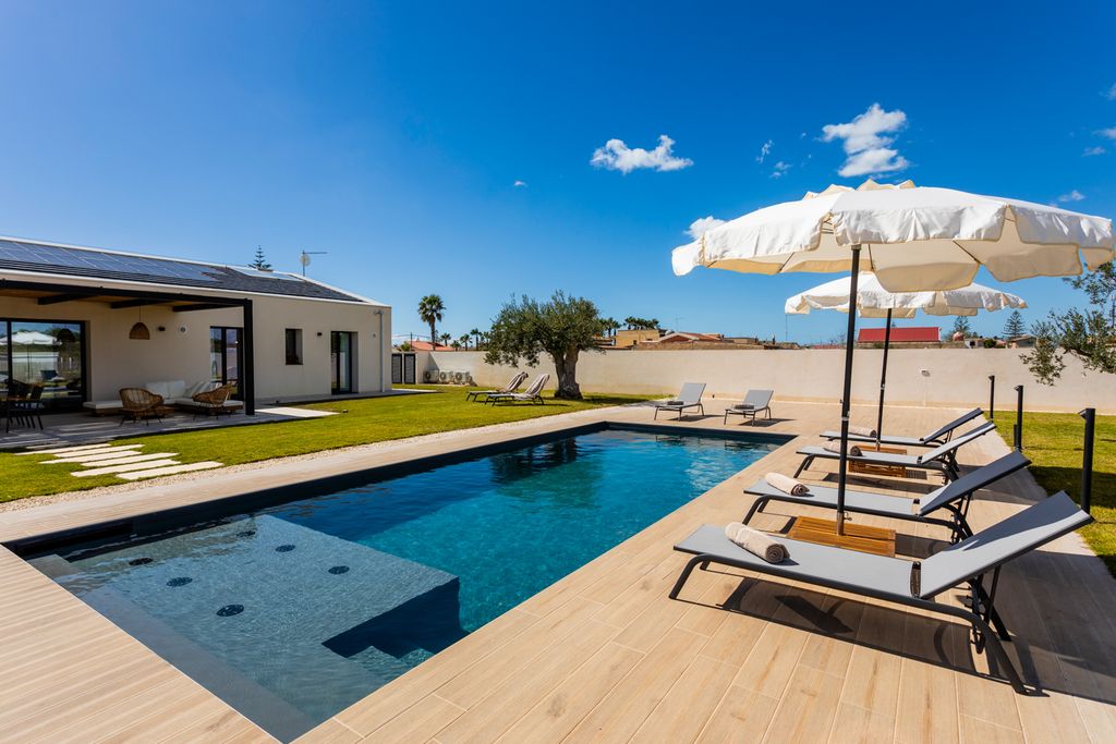 Villa Graziosa Sicily OliversTravels 1