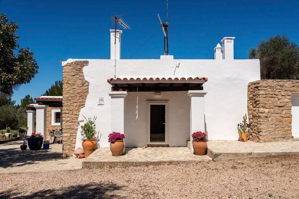 Villa Sant Agnes Ibiza OliversTravels 1