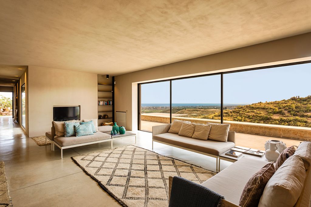 Villa Ducezio Sicily OliversTravels 3