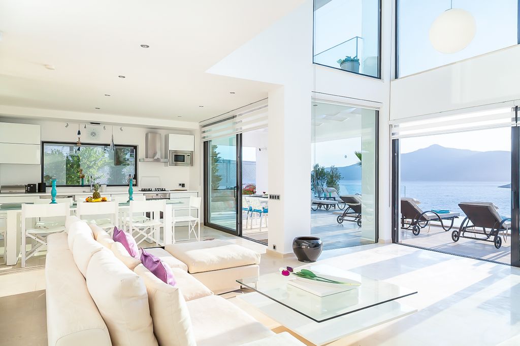 Komurluk Blue Kalkan OliversTravels 2