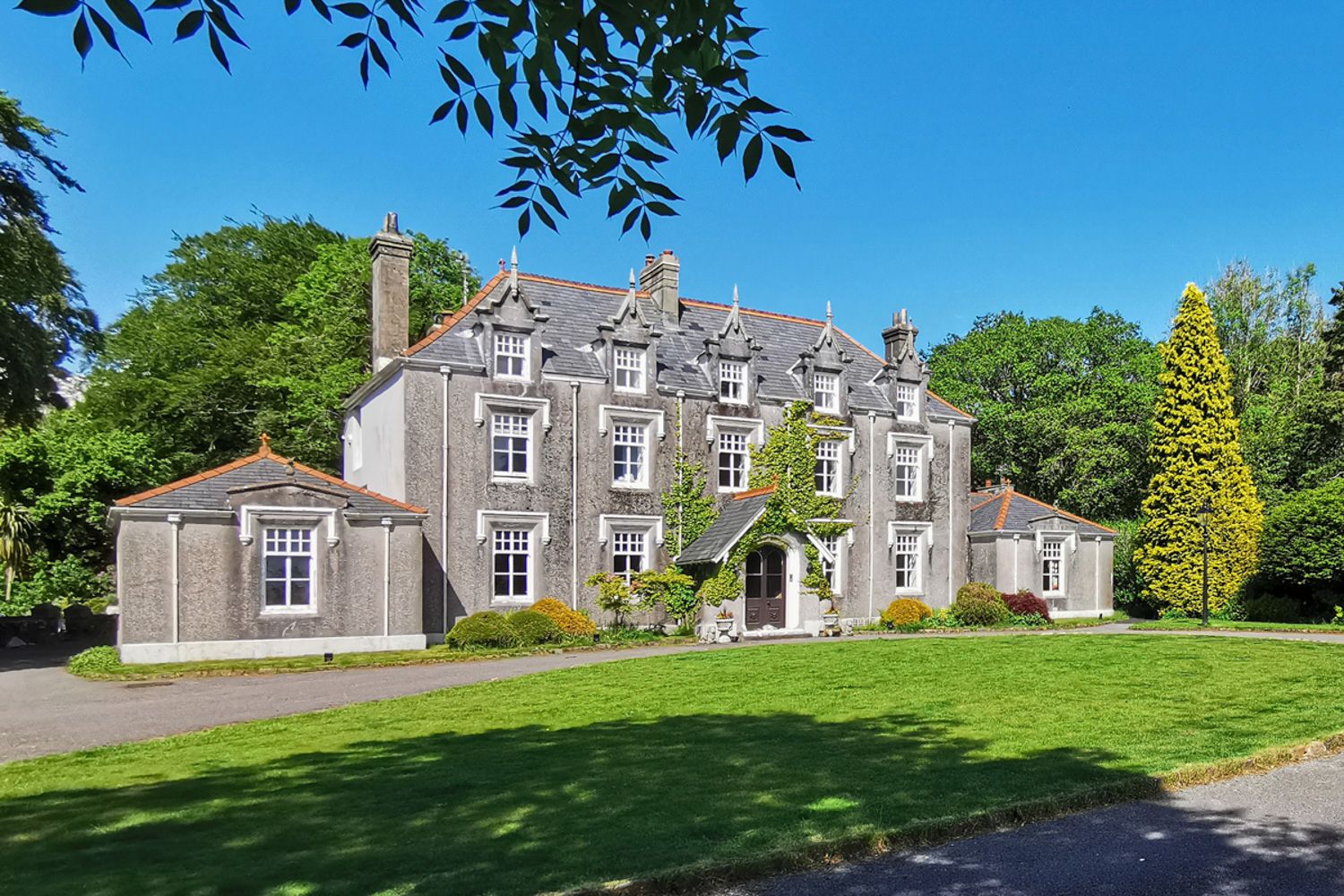 Pendragon Manor