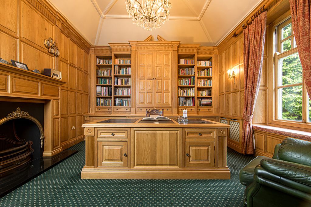 Pendragon Manor Wales Olivers Travels 5