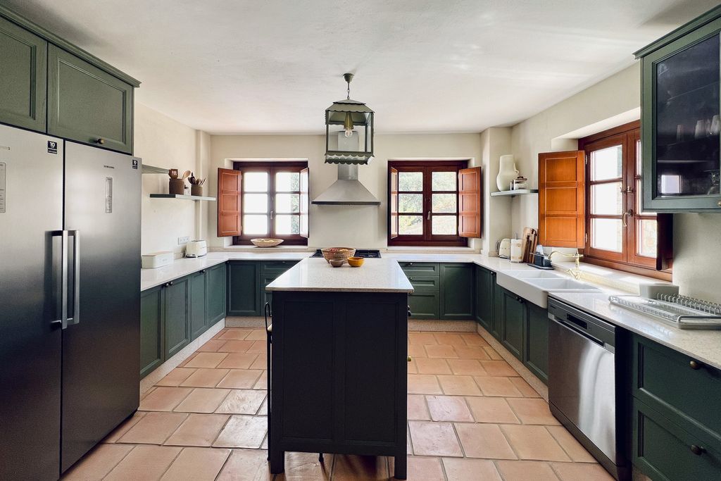 Finca Vegachi Andalucia Olivers Travels 3