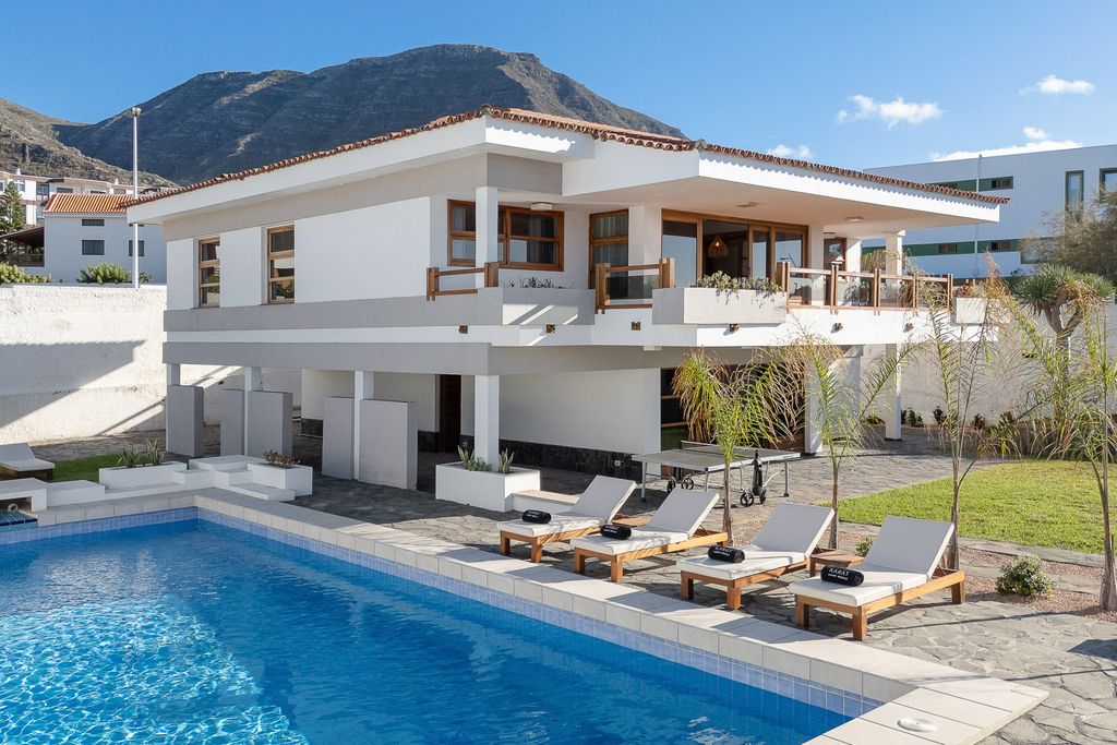 Can Luna Tenerife OliversTravels 1