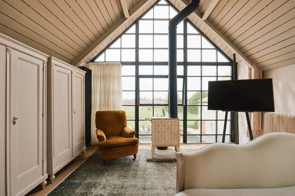 Buttercup Farmhouse UK OliversTravels 8